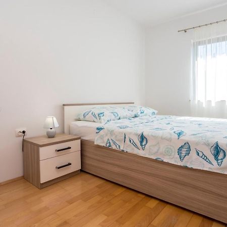 Apartment Maui Malinska Eksteriør billede