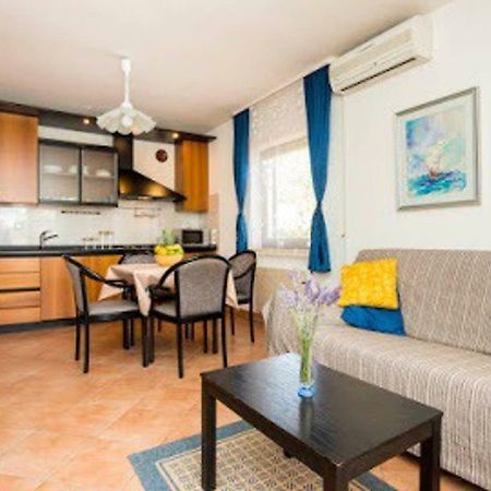Apartment Maui Malinska Eksteriør billede