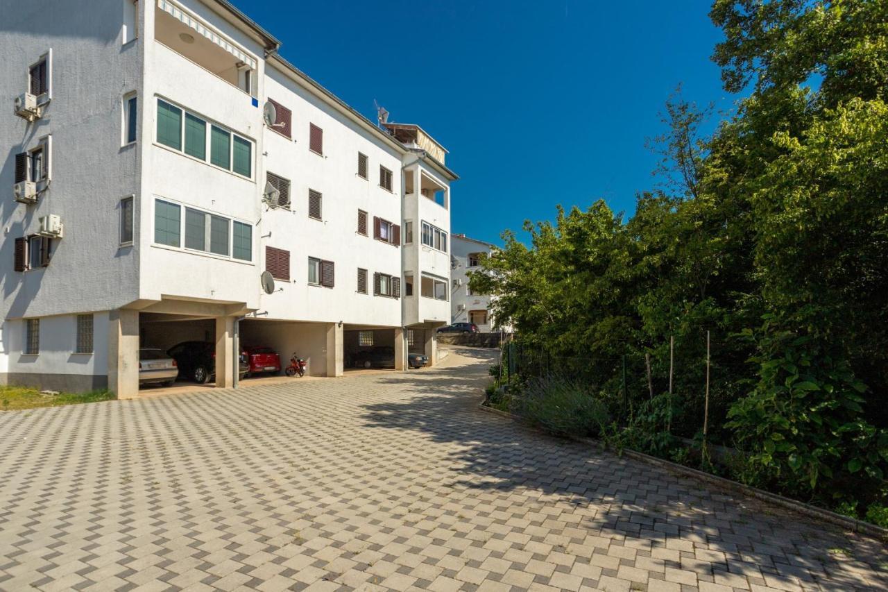 Apartment Maui Malinska Eksteriør billede
